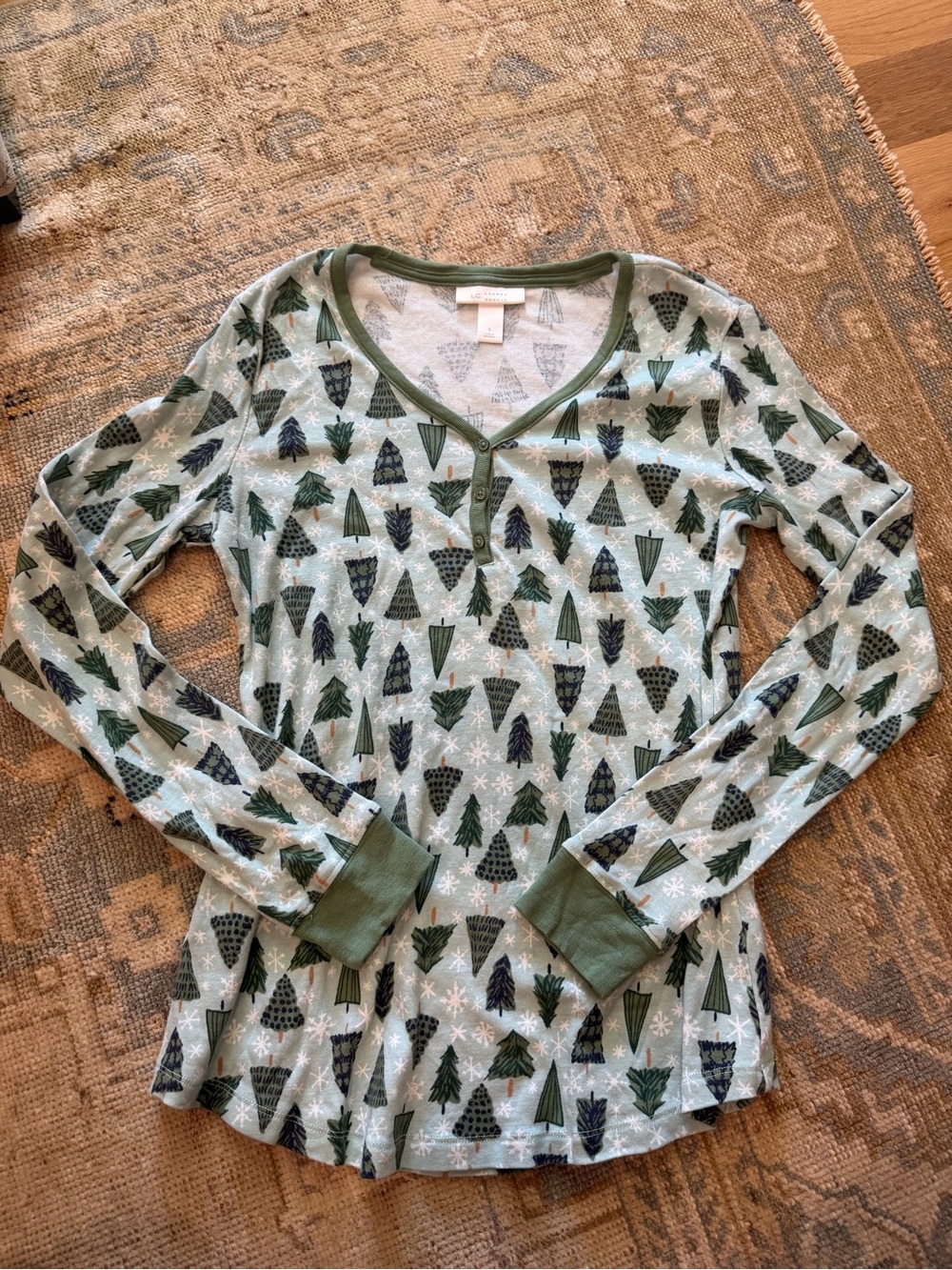 LC Lauren Conrad Sage Green V-Neck Long Sleeve Top with Tree Print